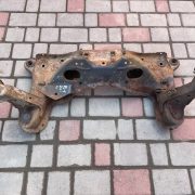 Балка подвески передняя (подрамник)